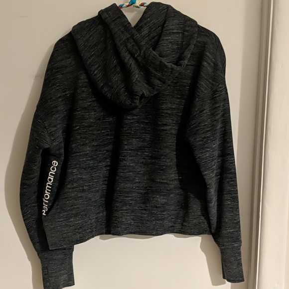 Calvin Klein crop top sweater - Picture 2 of 4